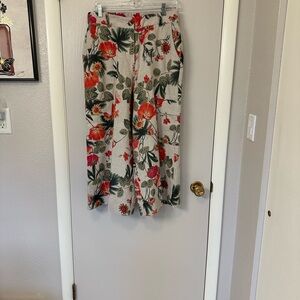 Chico’s wide leg linen cropped cargo pants